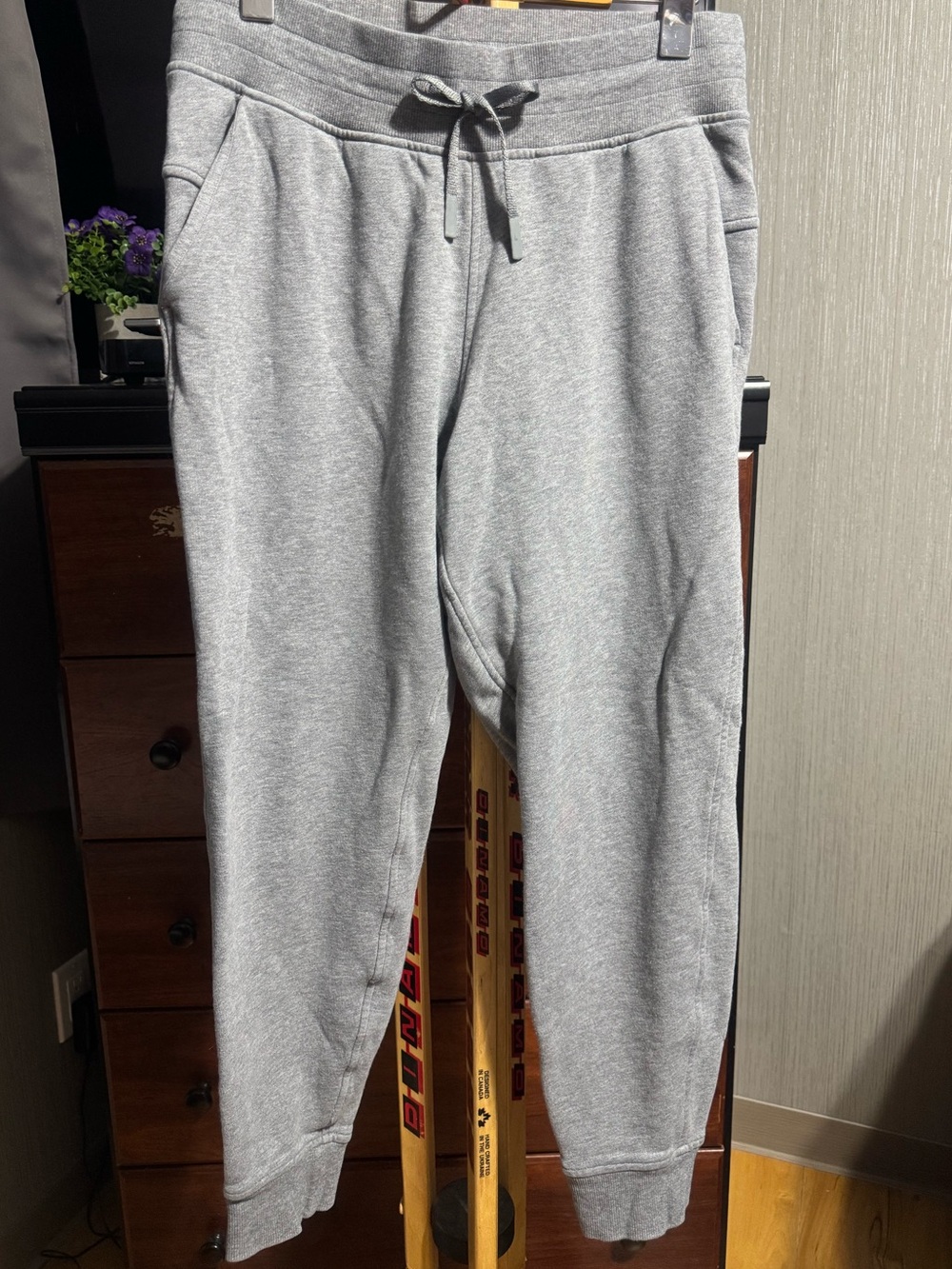 Lululemon Grey Scuba High-Rise Jogger Pants Size 8